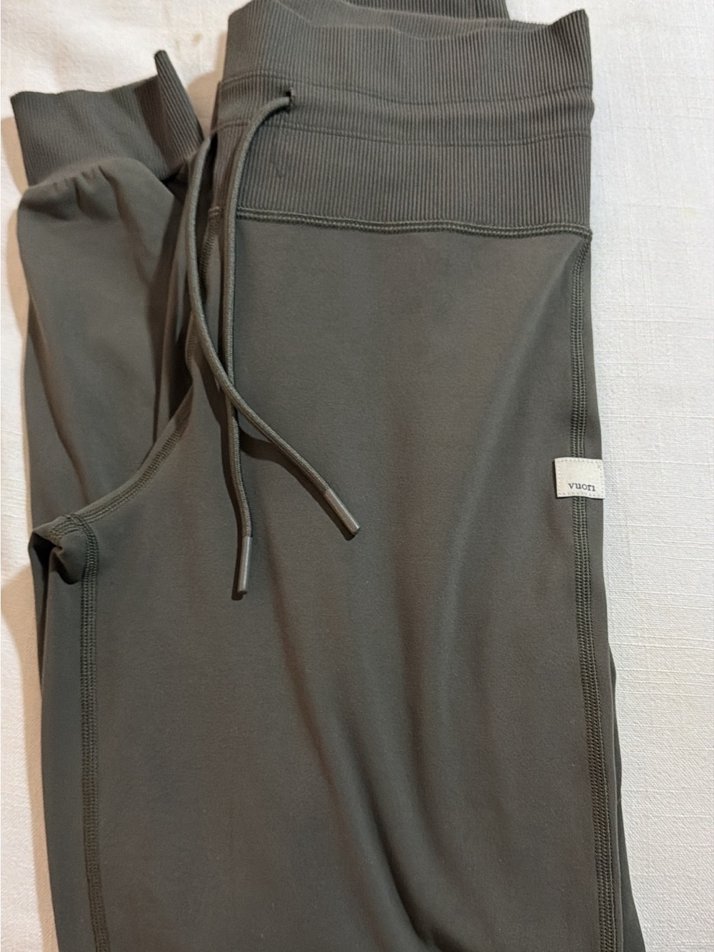 Vuori Olive Green Rib-Waist Joggers